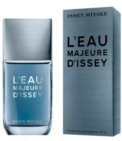 Perfume L'Eau Majeure D'Issey Masculino Eau de Toilette 50ml + Necessaire e Shower Gel 75ml Issey Homme (Produto Esgotado) Perfume L'Eau Majeure D'Issey Masculino Eau de Toilette 50ml + Necessaire e Shower Gel 75ml Issey Homme (Produto Esgotado)